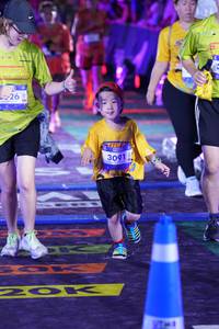 BIB: 3091
                            <button type="button" onclick="openModal(26245735)" class="btn btn-primary btn-sm float-right btn-popup" data-toggle="modal" data-target=".modal-high-quality">
                        <i class="fas fa-shopping-cart"></i> Add to Cart
                    </button>
                                            <button type="button" onclick="isThisMe(26245735, true)" class="btn btn-success btn-sm float-right btn-popup btn-isme hidden" data-toggle="tooltip" data-placement="bottom" title="นี่คือรูปของคุณใช่ไหม คลิกที่นี่เพื่อเอาเข้าอัลบั้ม">
                        <i class="fas fa-plus"></i> Add to album
                    </button>
                    <button type="button" onclick="isThisMe(26245735, false)" class="btn btn-warning btn-sm float-right btn-popup btn-isnotme hidden">
                        <i class="fas fa-ban"></i> Remove from album
                    </button>